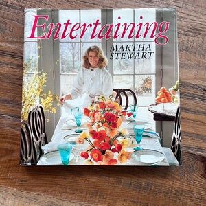 Martha Stewart 'Entertaining' Book | 1982 Hardcover | Classic Hosting & Cooking
